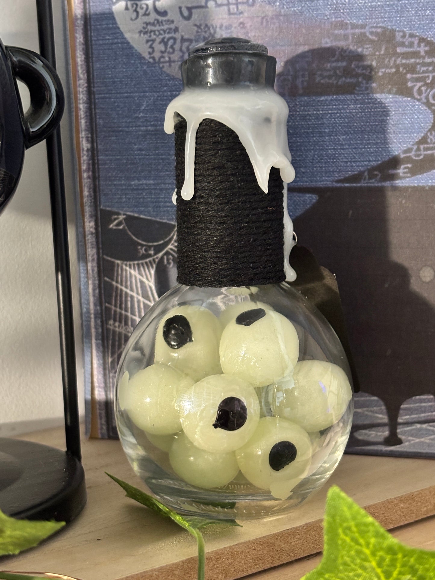 Spooky eyes